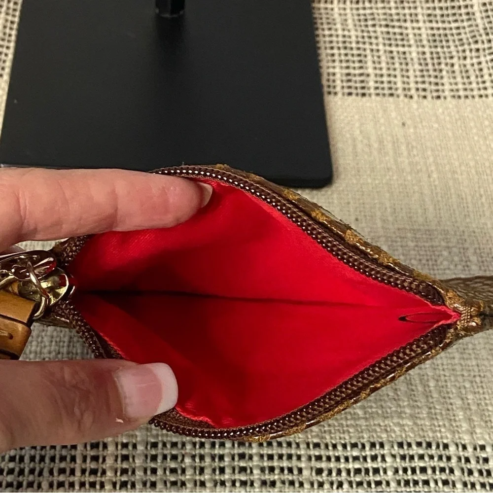 DOONEY & BOURKE / Brown Reptile Coin Wristlet Wallet